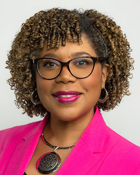 Yvette Peña